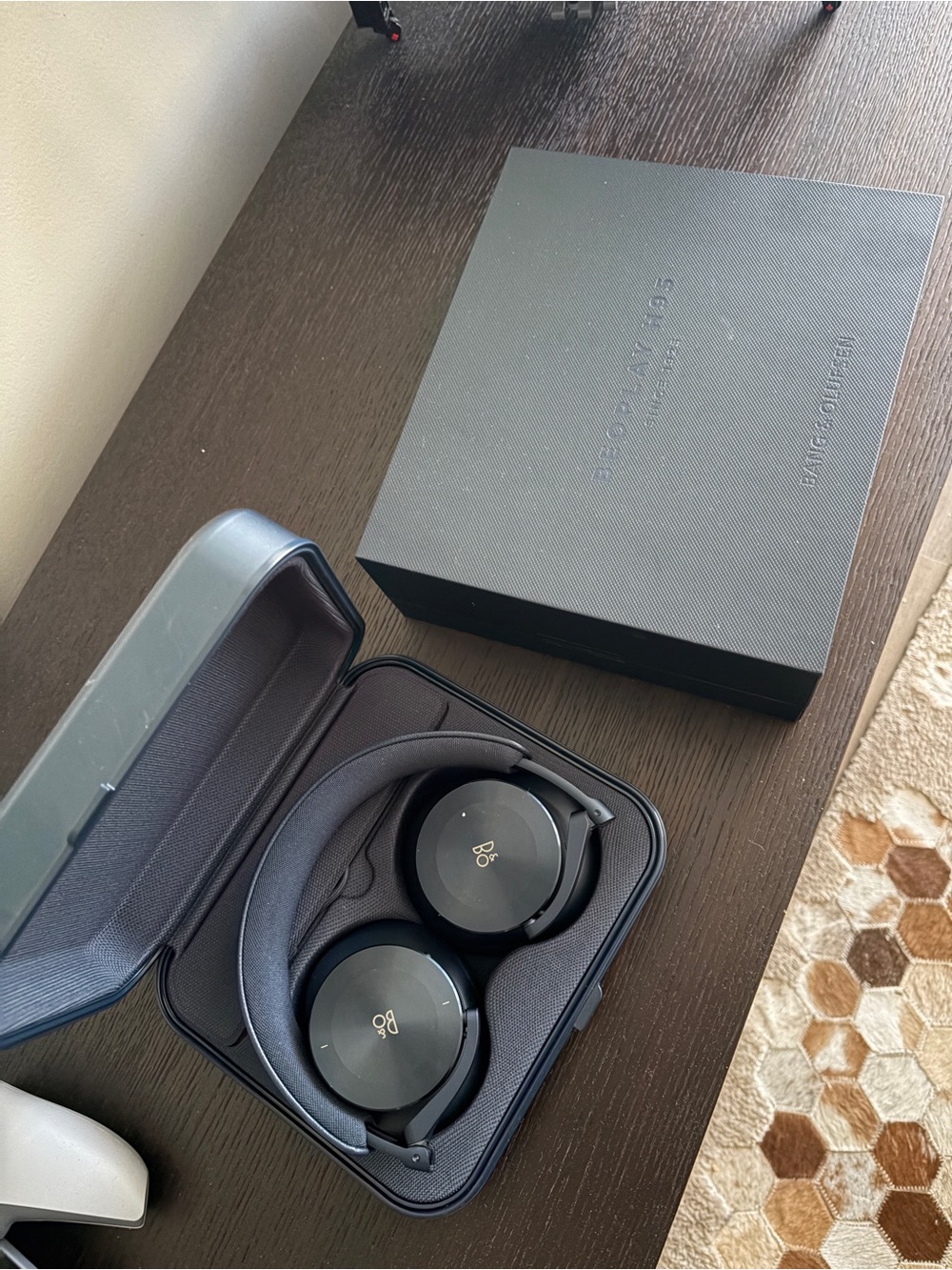B&O Beoplay H95 Wireless Over-Ear Headphones - Navy